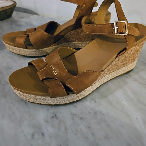 Ugg Women's Cloverdale Wedge Sandals Sz. 9.5 - Picture 5 of 8